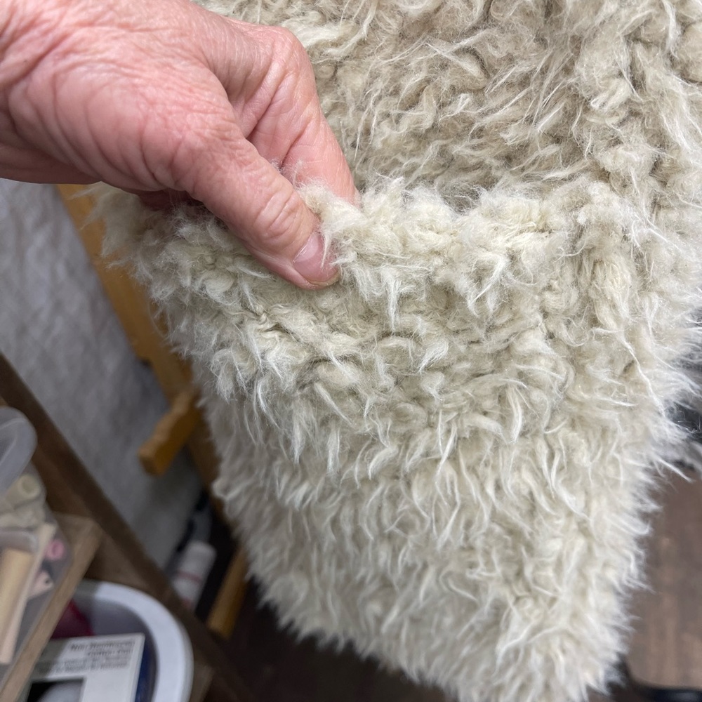 Shearling vest - Picture 2 of 3